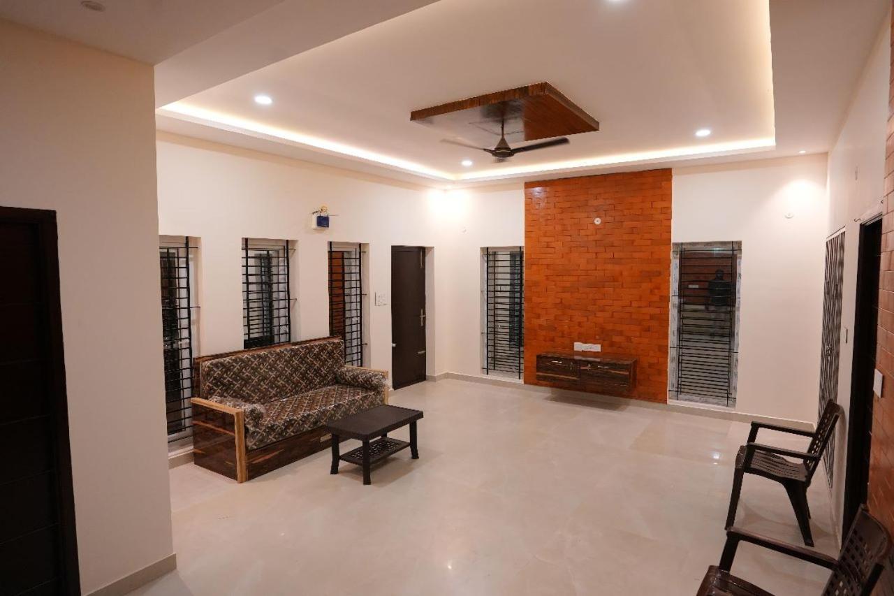 Melody Inn Luxury Home Stay เยอร์โคด ภายนอก รูปภาพ