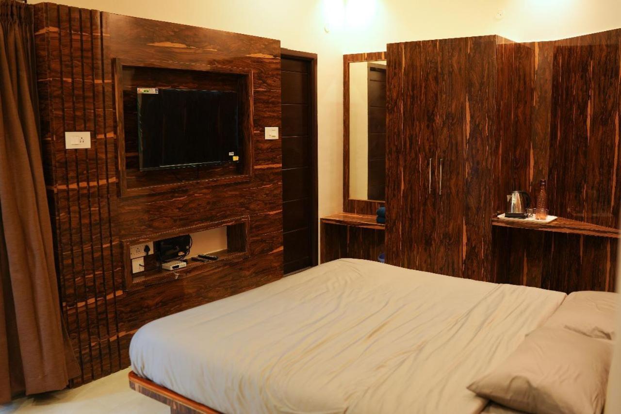 Melody Inn Luxury Home Stay เยอร์โคด ภายนอก รูปภาพ