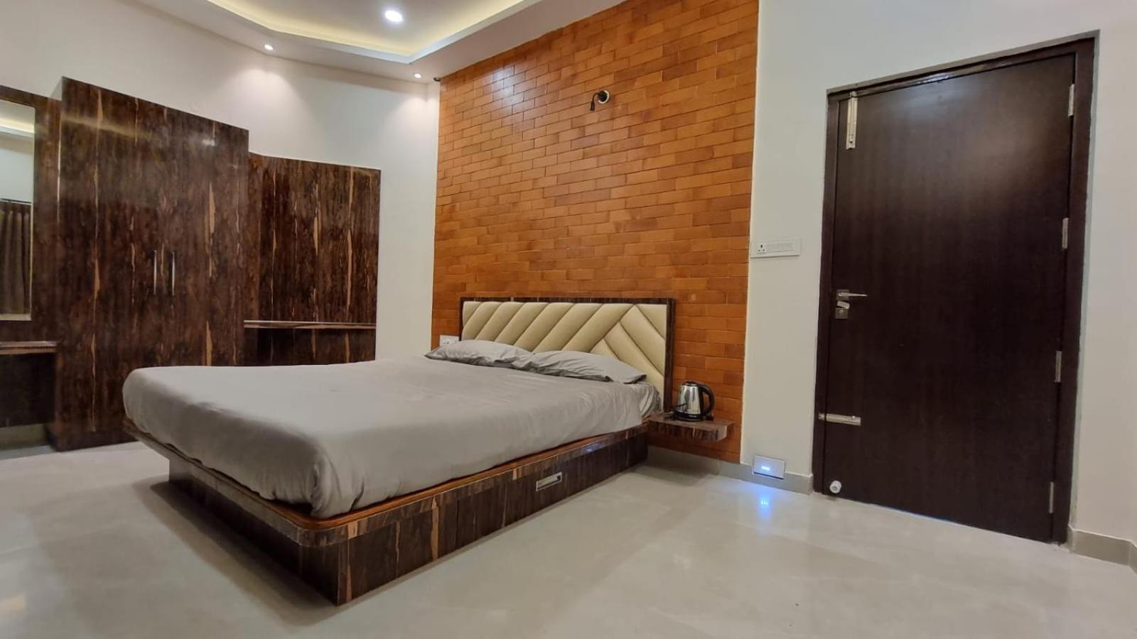 Melody Inn Luxury Home Stay เยอร์โคด ภายนอก รูปภาพ